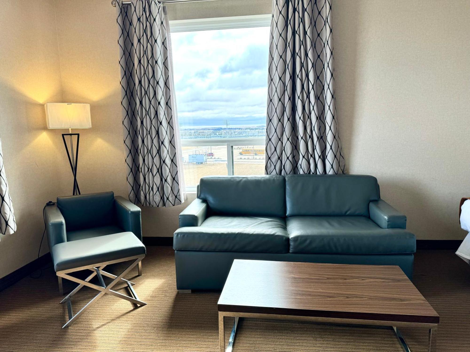 Southfort Inn Fort Saskatchewan Zimmer foto